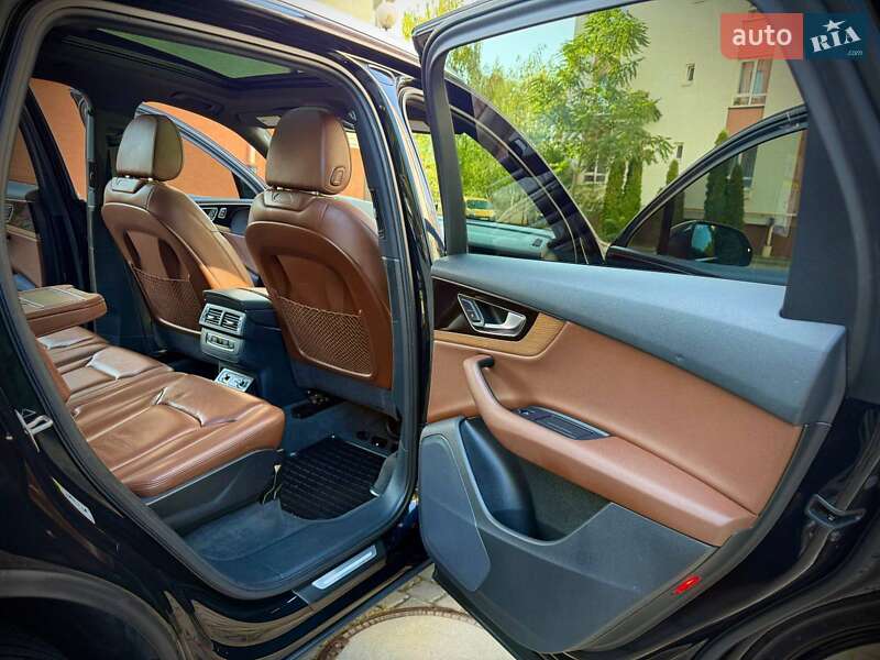 Внедорожник / Кроссовер Audi Q7 2017 в Киеве