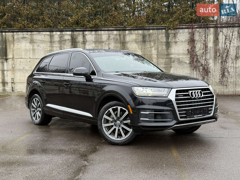Audi Q7, фото з оголошення