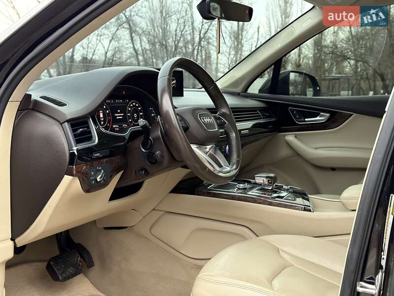 Внедорожник / Кроссовер Audi Q7 2018 в Запорожье