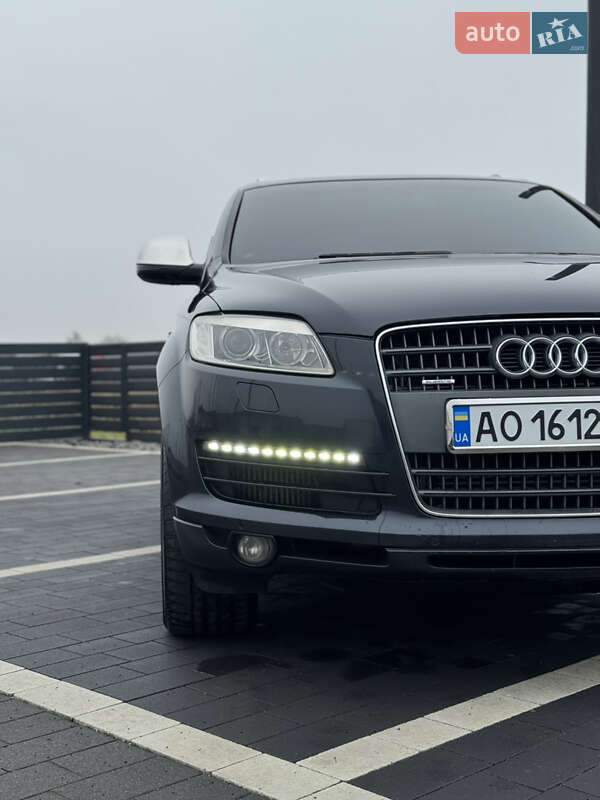 Внедорожник / Кроссовер Audi Q7 2007 в Мукачево