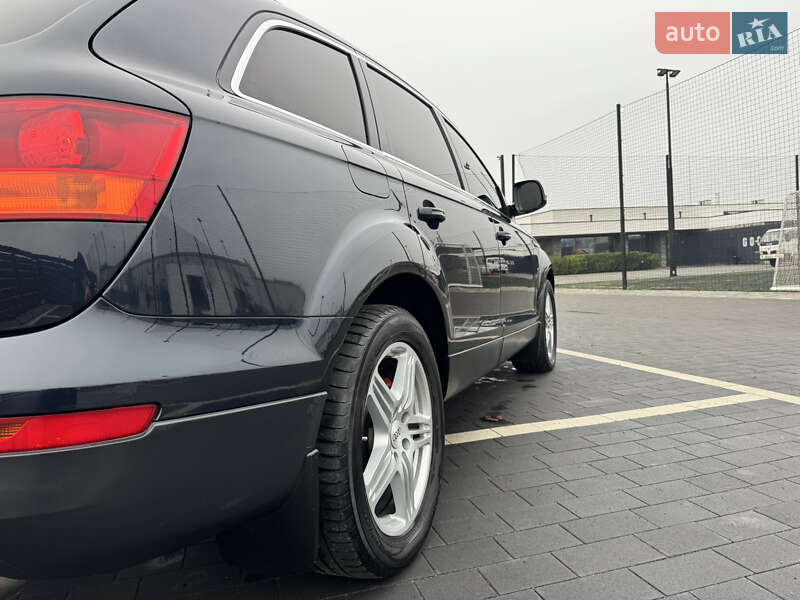 Внедорожник / Кроссовер Audi Q7 2007 в Мукачево