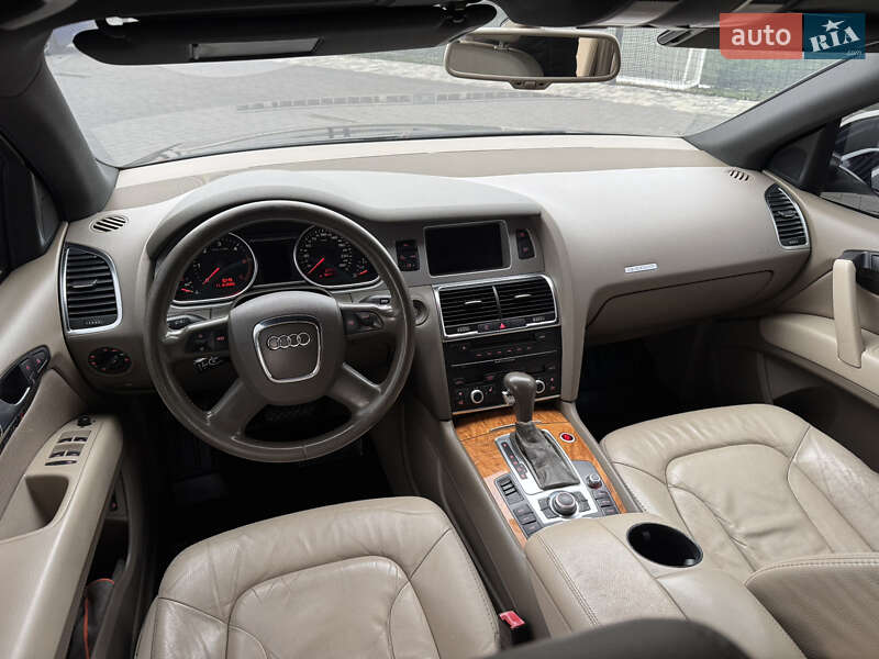 Внедорожник / Кроссовер Audi Q7 2007 в Мукачево