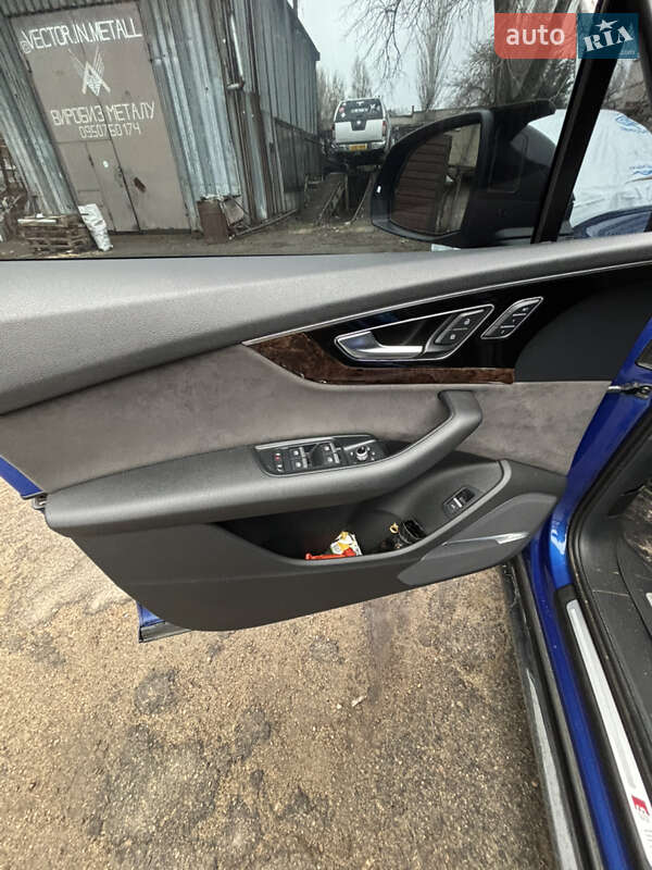 Внедорожник / Кроссовер Audi Q7 2016 в Запорожье фото 14 Внедорожник / Кроссовер Audi Q7 2016 в Запорожье