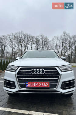 Внедорожник / Кроссовер Audi Q7 2017 в Луцке