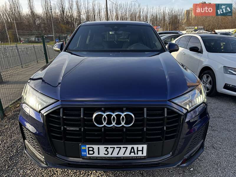 Внедорожник / Кроссовер Audi Q7 2021 в Киеве
