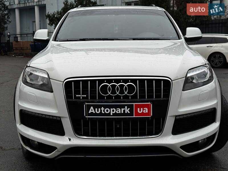 Позашляховик / Кросовер Audi Q7 2015 в Києві