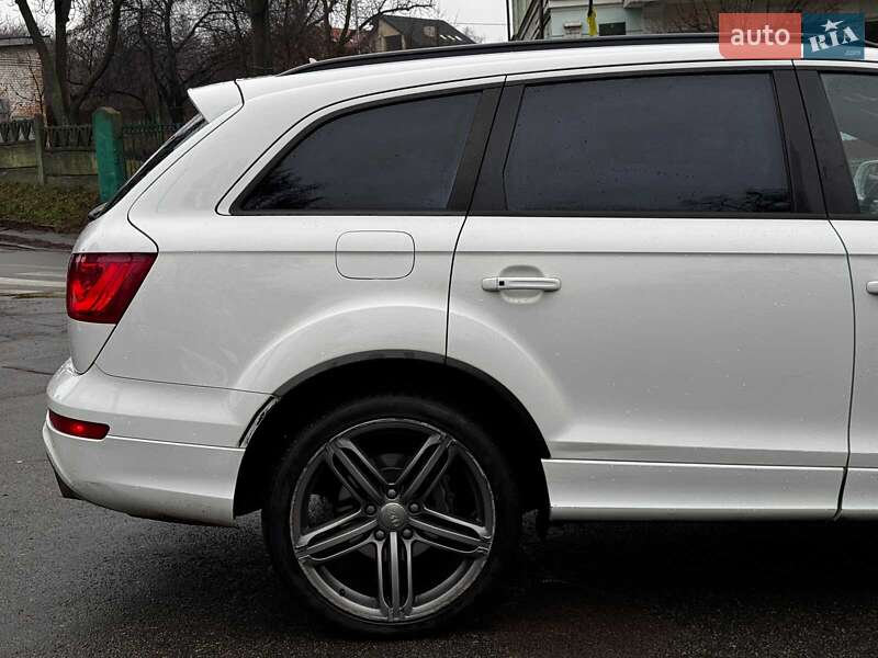 Позашляховик / Кросовер Audi Q7 2015 в Києві