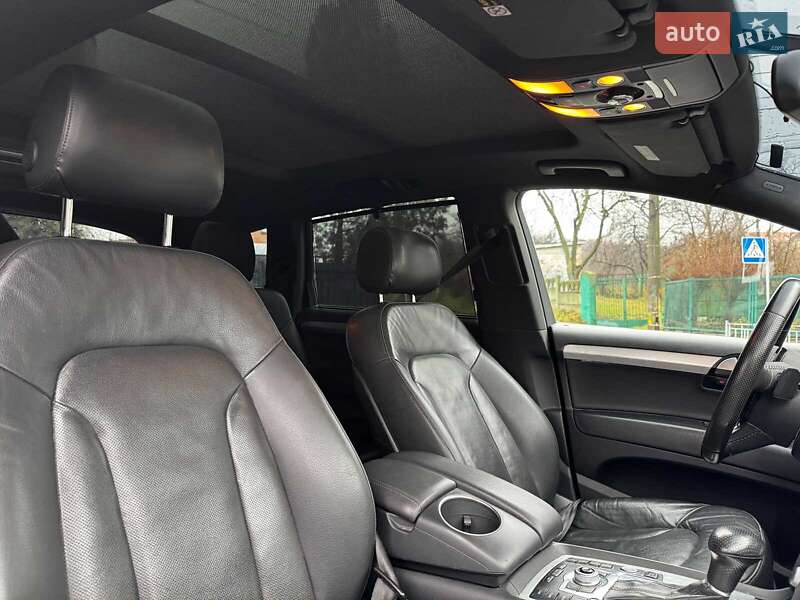 Позашляховик / Кросовер Audi Q7 2015 в Києві