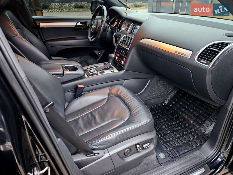 Внедорожник / Кроссовер Audi Q7 2015 в Тернополе