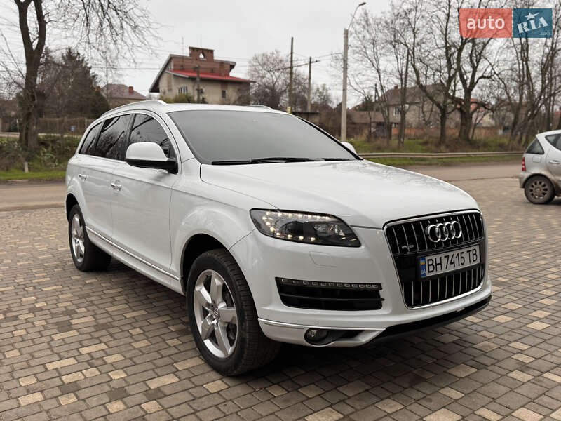 Внедорожник / Кроссовер Audi Q7 2012 в Одессе