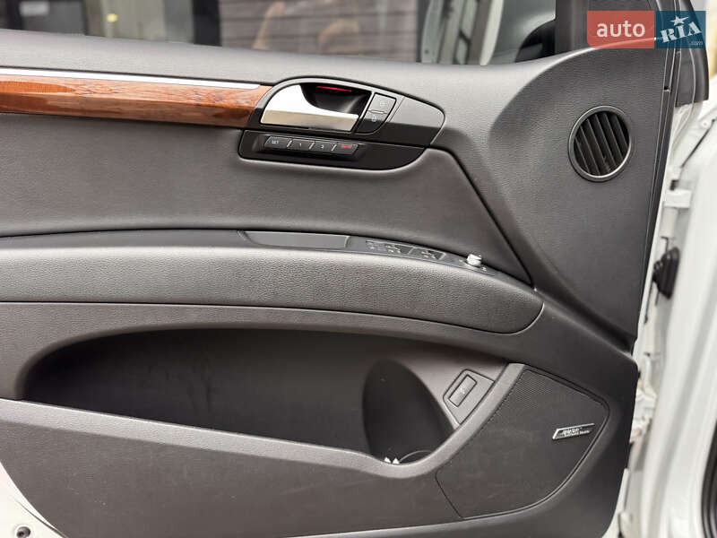 Внедорожник / Кроссовер Audi Q7 2012 в Одессе