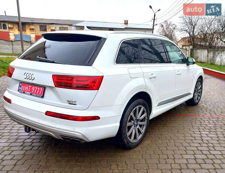Внедорожник / Кроссовер Audi Q7 2018 в Дубно