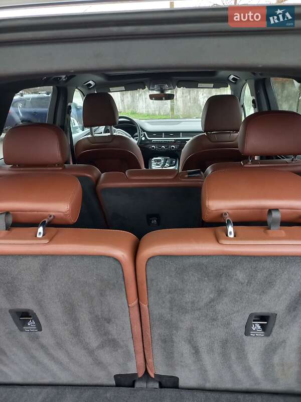 Внедорожник / Кроссовер Audi Q7 2018 в Дубно