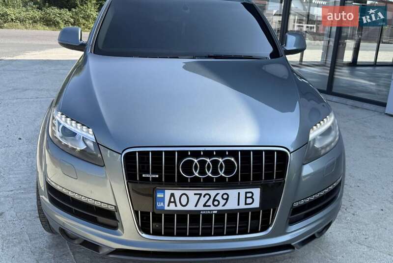 Audi Q7 2010 Audi Q7 2010