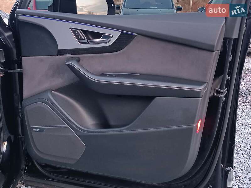 Внедорожник / Кроссовер Audi Q7 2015 в Львове