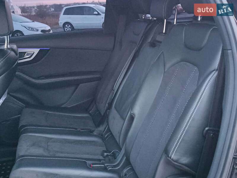 Внедорожник / Кроссовер Audi Q7 2015 в Львове