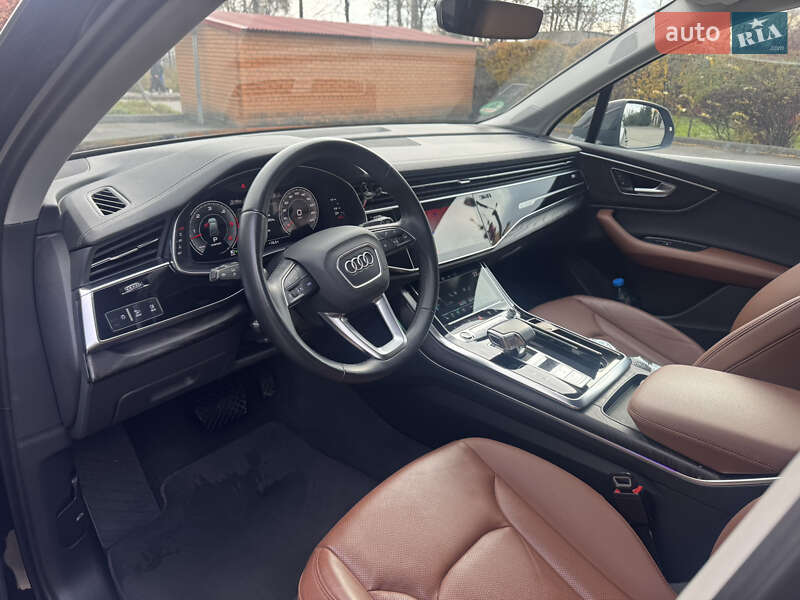 Внедорожник / Кроссовер Audi Q7 2023 в Тернополе