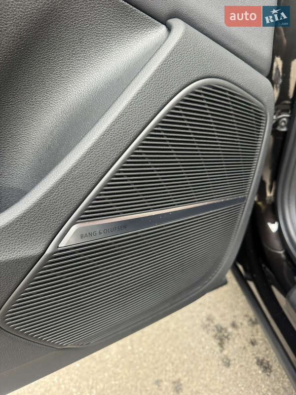 Внедорожник / Кроссовер Audi Q7 2023 в Тернополе