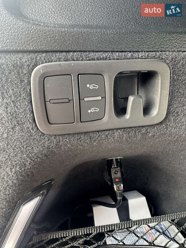 Внедорожник / Кроссовер Audi Q7 2023 в Тернополе
