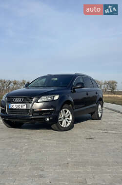 Внедорожник / Кроссовер Audi Q7 2007 в Ровно