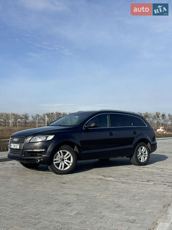 Позашляховик / Кросовер Audi Q7 2007 в Рівному