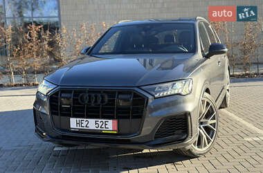 Внедорожник / Кроссовер Audi Q7 2021 в Киеве