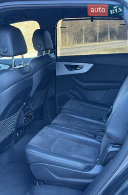 Внедорожник / Кроссовер Audi Q7 2021 в Киеве
