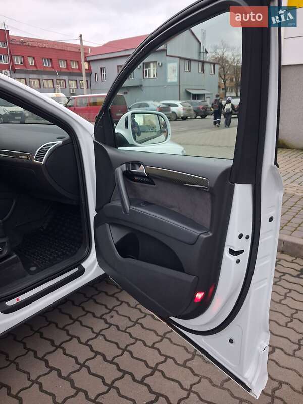 Внедорожник / Кроссовер Audi Q7 2014 в Хмельницком