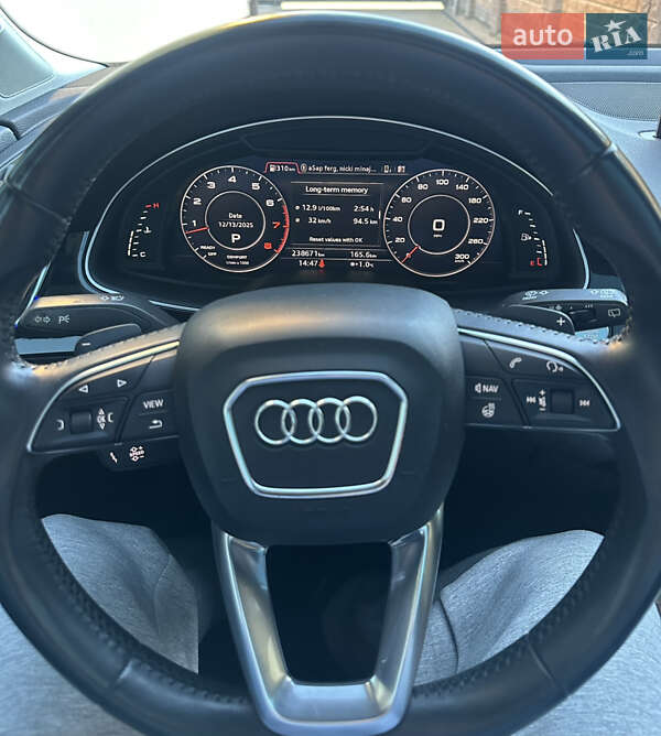 Внедорожник / Кроссовер Audi Q7 2016 в Киеве