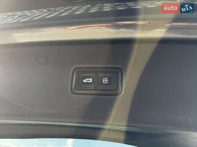 Внедорожник / Кроссовер Audi Q7 2018 в Владимирце