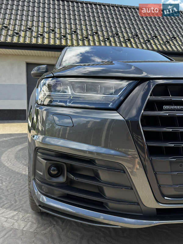 Внедорожник / Кроссовер Audi Q7 2018 в Владимирце