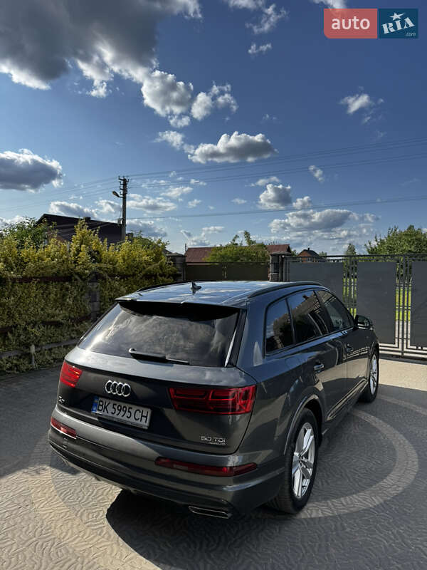 Внедорожник / Кроссовер Audi Q7 2018 в Владимирце