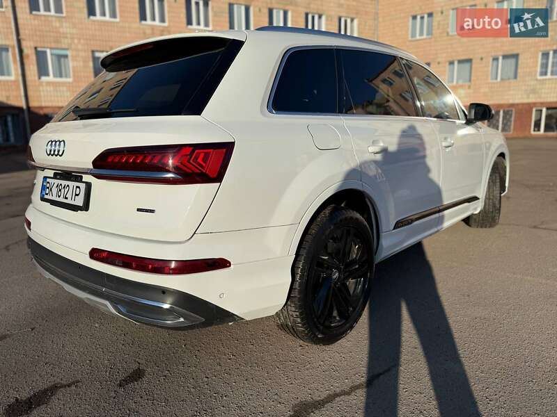 Внедорожник / Кроссовер Audi Q7 2020 в Ровно фото 9 Внедорожник / Кроссовер Audi Q7 2020 в Ровно