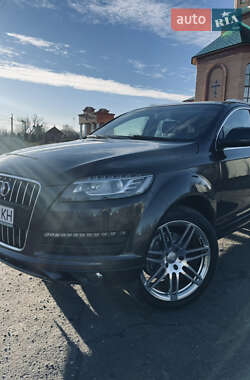 Позашляховик / Кросовер Audi Q7 2009 в Житомирі