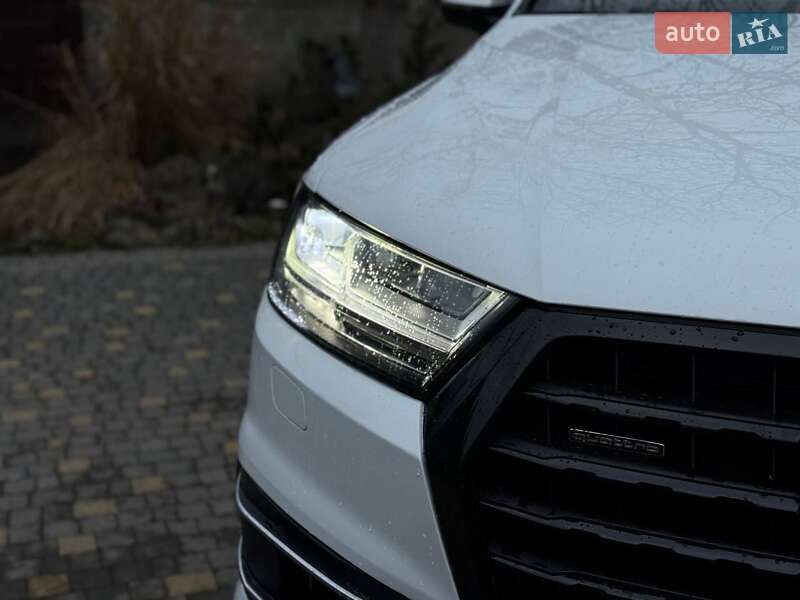 Внедорожник / Кроссовер Audi Q7 2018 в Стрые