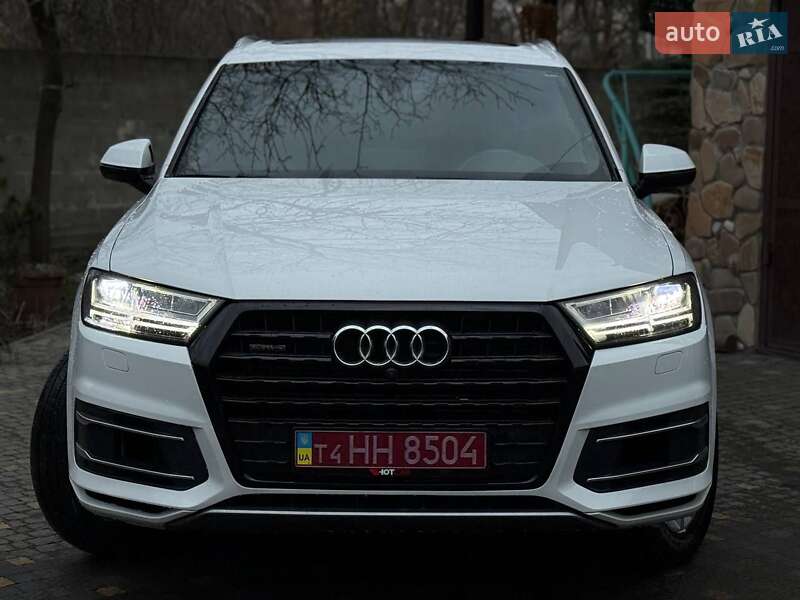 Внедорожник / Кроссовер Audi Q7 2018 в Стрые