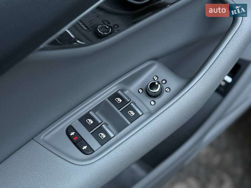 Внедорожник / Кроссовер Audi Q7 2018 в Стрые