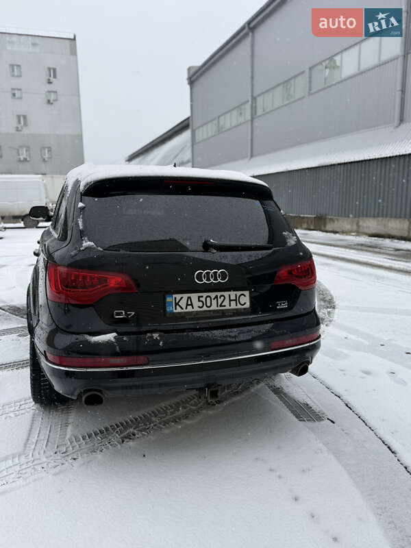 Внедорожник / Кроссовер Audi Q7 2014 в Киеве