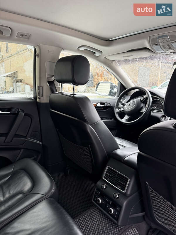 Внедорожник / Кроссовер Audi Q7 2014 в Киеве