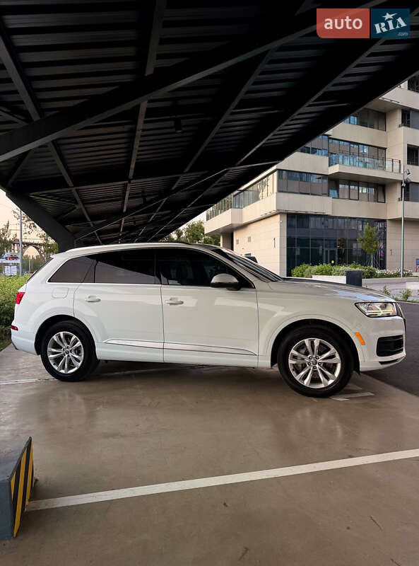 Внедорожник / Кроссовер Audi Q7 2017 в Днепре фото 5 Внедорожник / Кроссовер Audi Q7 2017 в Днепре