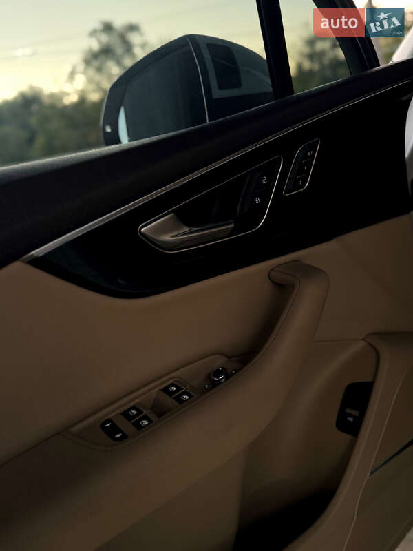 Внедорожник / Кроссовер Audi Q7 2017 в Днепре фото 16 Внедорожник / Кроссовер Audi Q7 2017 в Днепре