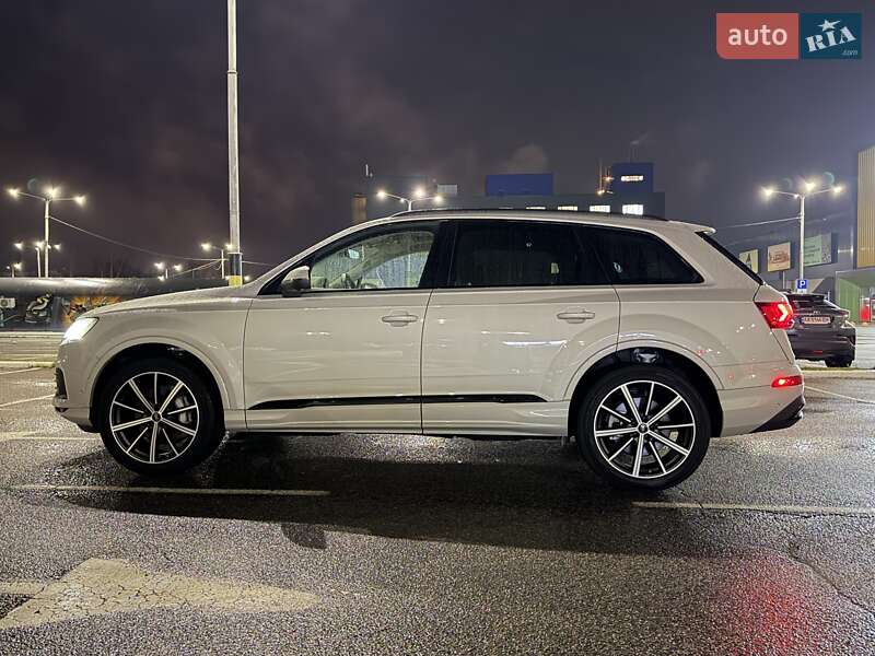 Audi Q7 2023