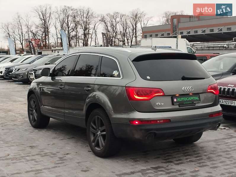Внедорожник / Кроссовер Audi Q7 2012 в Киеве