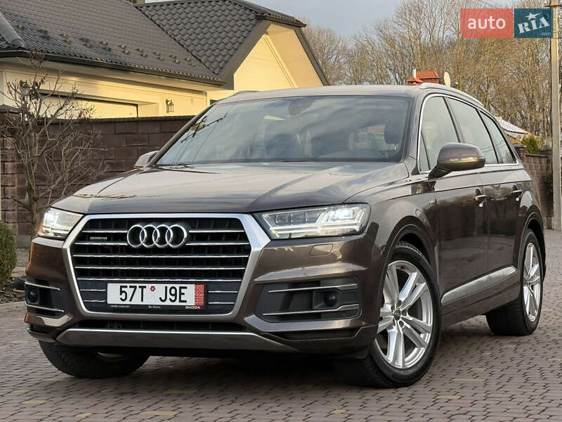 Внедорожник / Кроссовер Audi Q7 2017 в Ровно
