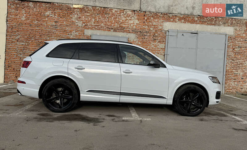 Внедорожник / Кроссовер Audi Q7 2018 в Киеве фото 8 Внедорожник / Кроссовер Audi Q7 2018 в Киеве
