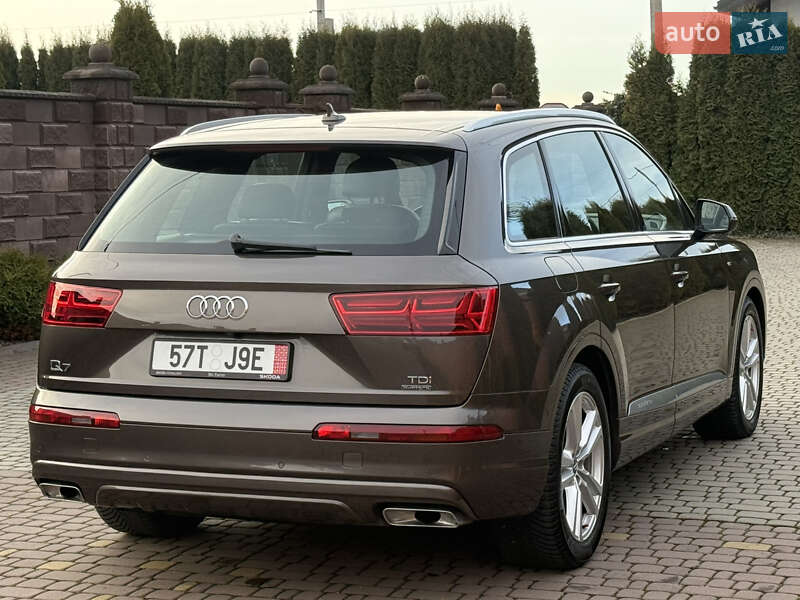 Внедорожник / Кроссовер Audi Q7 2017 в Ровно