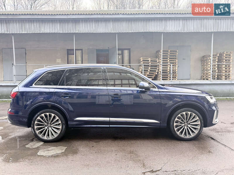 Внедорожник / Кроссовер Audi Q7 2021 в Киеве фото 6 Внедорожник / Кроссовер Audi Q7 2021 в Киеве