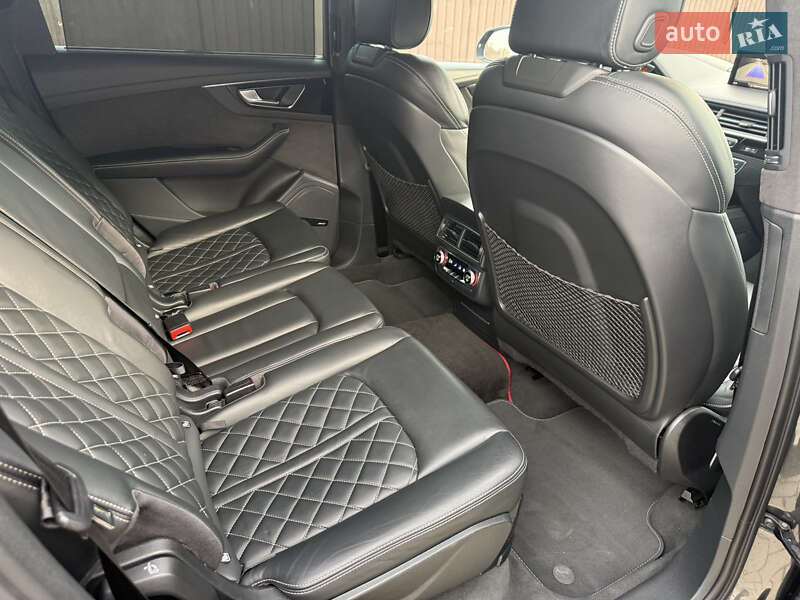 Внедорожник / Кроссовер Audi Q7 2017 в Львове