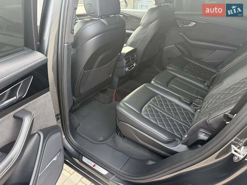 Внедорожник / Кроссовер Audi Q7 2017 в Львове