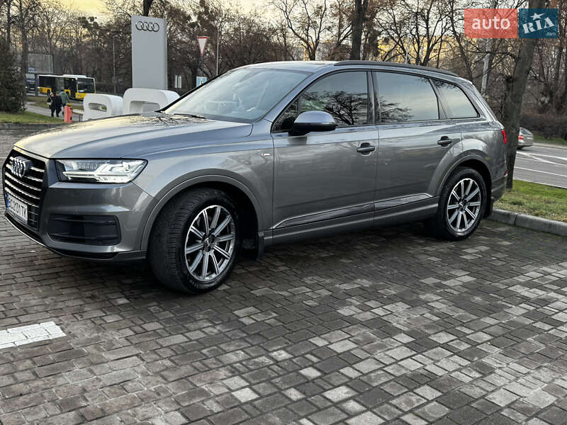 Внедорожник / Кроссовер Audi Q7 2017 в Львове